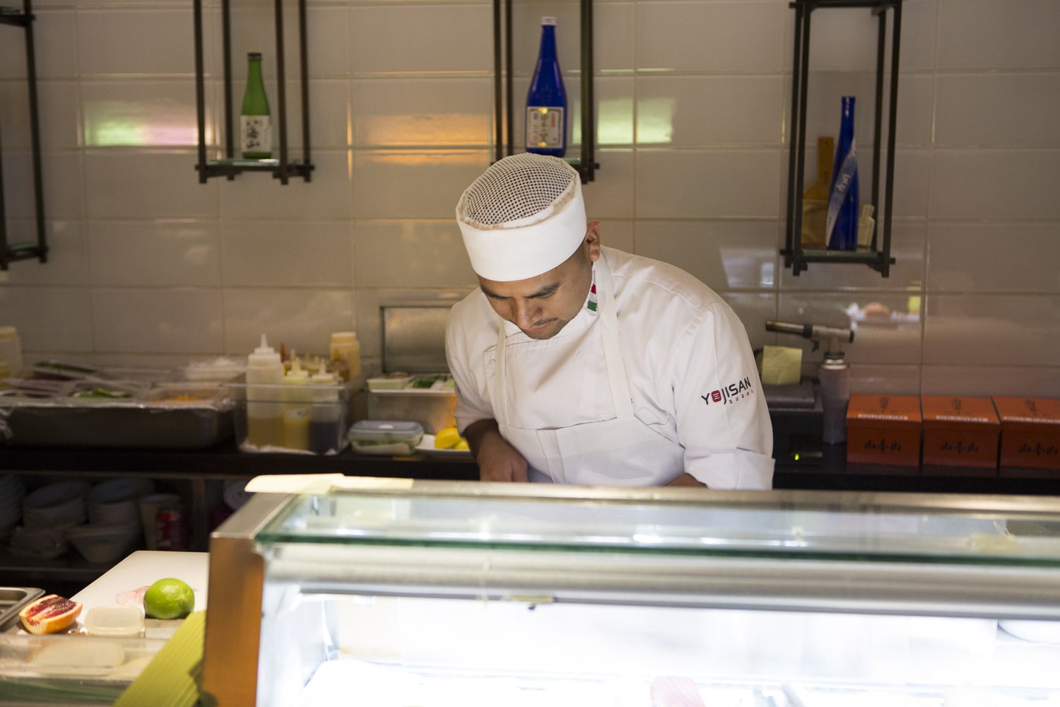 Sushi House Unico Kitchen cook1 Sushi House Unico Kitchen Chef